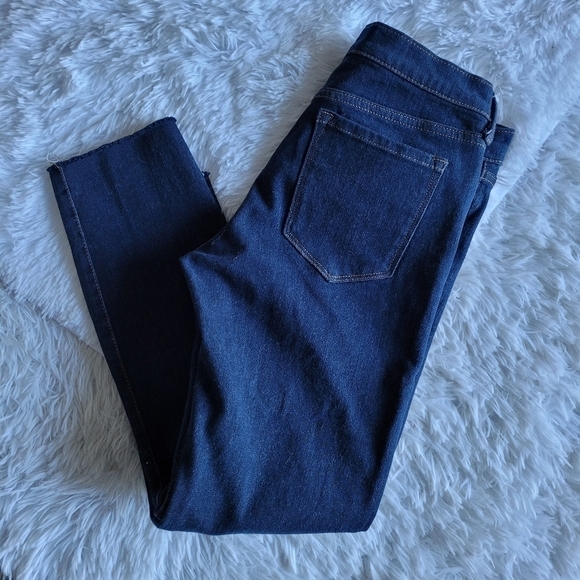 Banana Republic Skinny Ankle Jean - Picture 8 of 8